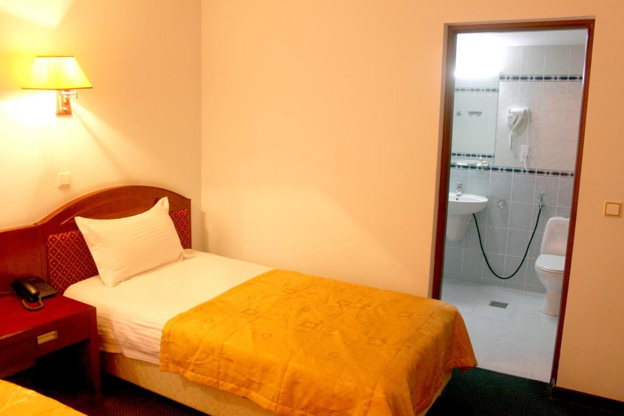 Hotel Grand Бухара Екстериор снимка