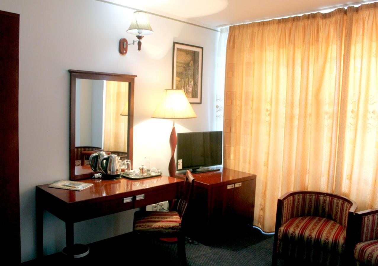 Hotel Grand Бухара Екстериор снимка