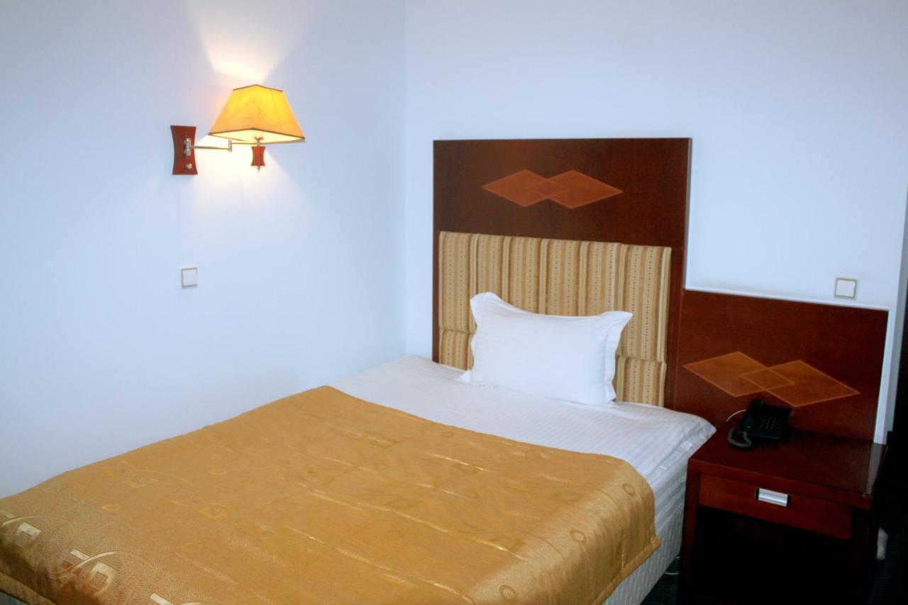 Hotel Grand Бухара Екстериор снимка